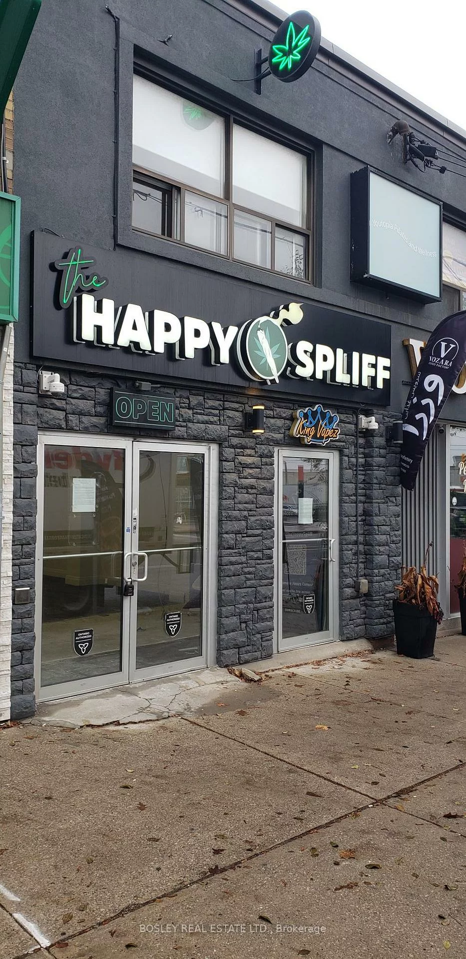 856, Eglinton, Leaside, Toronto