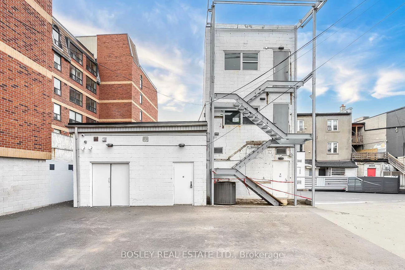 2579, Yonge, Mount Pleasant East, Toronto
