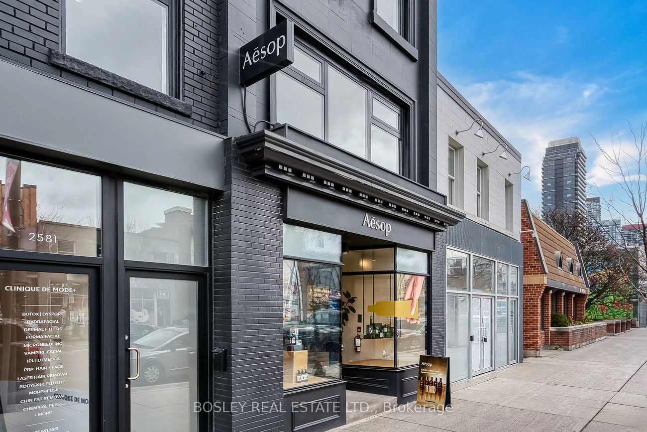 2579, Yonge, Mount Pleasant East, Toronto