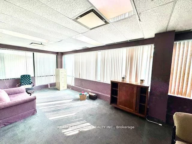 3910, Bathurst, Clanton Park, Toronto