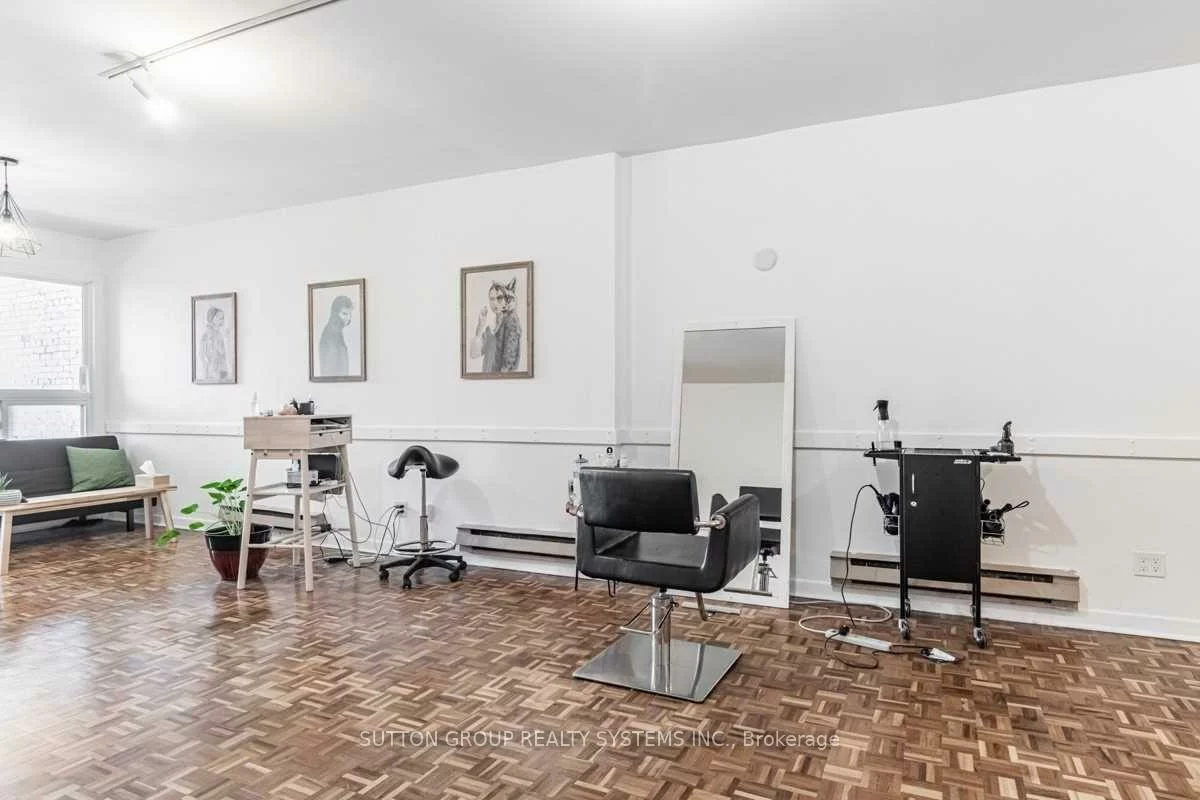 256, Lansdowne, Dufferin Grove, Toronto