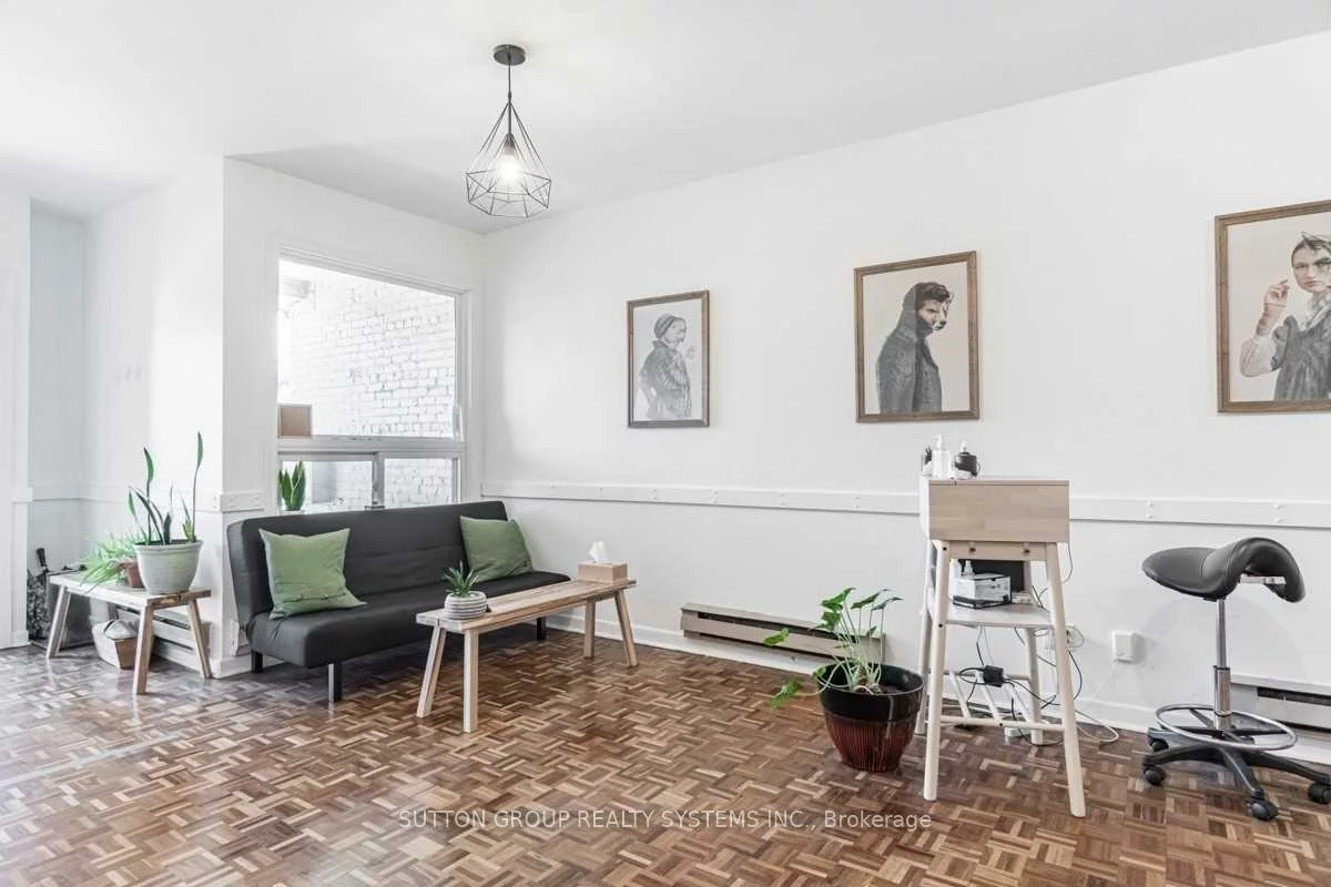 256, Lansdowne, Dufferin Grove, Toronto