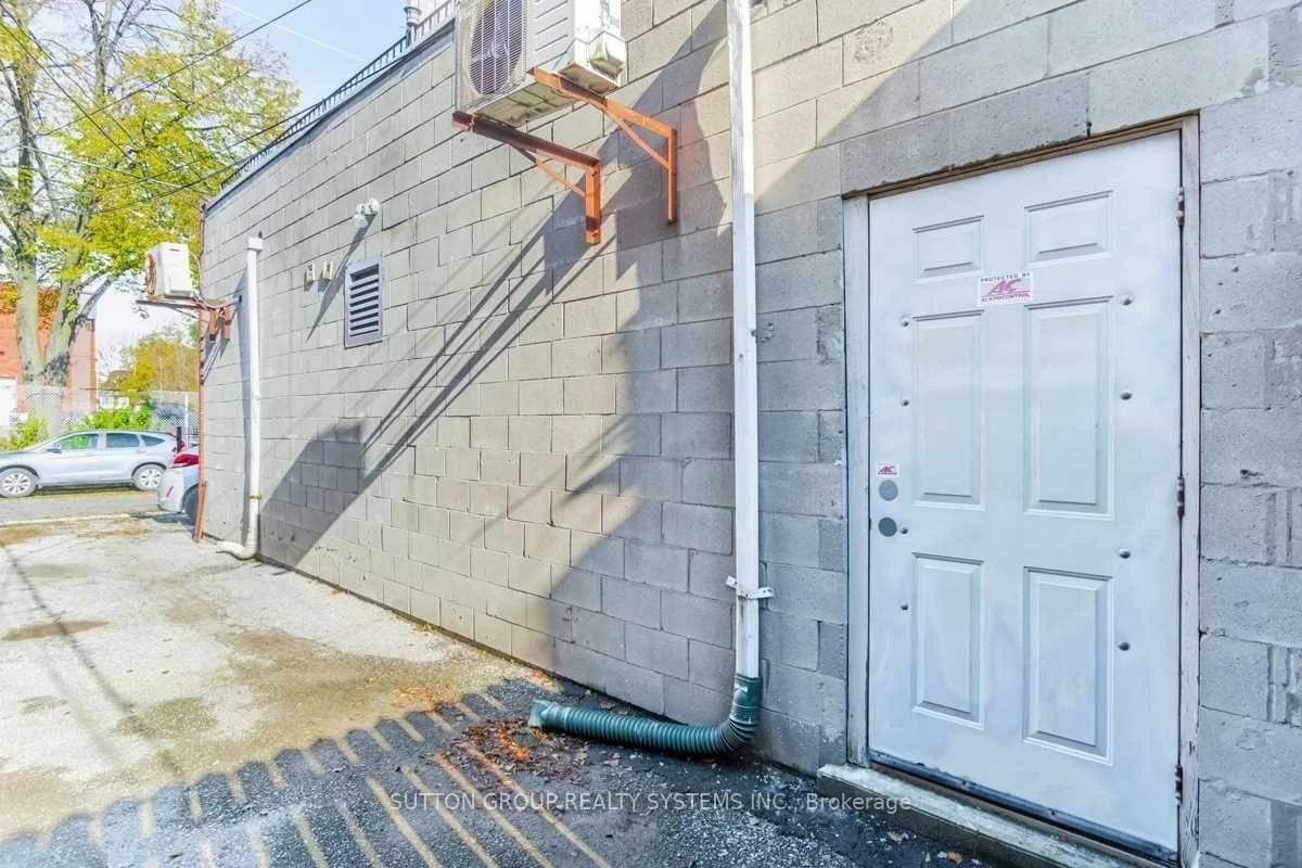 256, Lansdowne, Dufferin Grove, Toronto