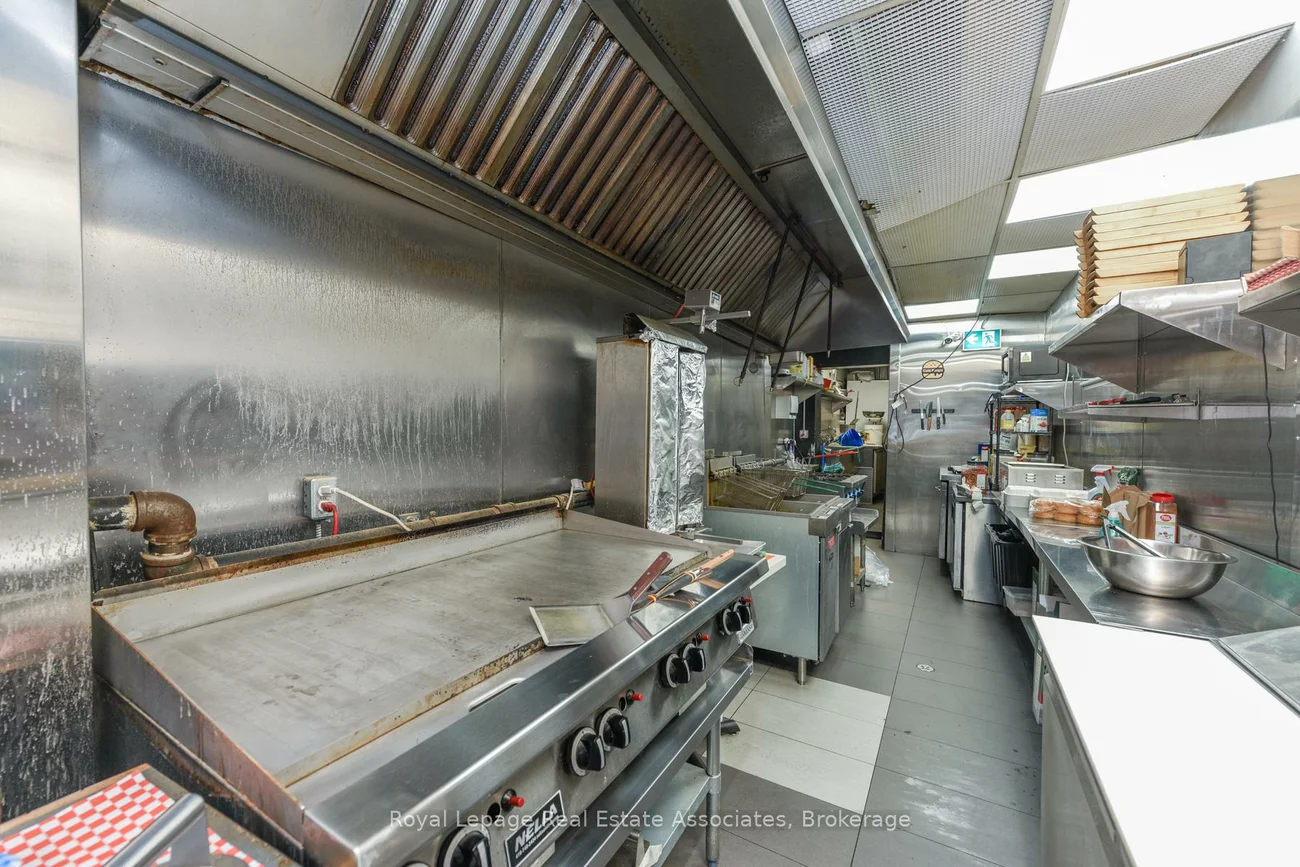 671, Queen, Niagara, Toronto