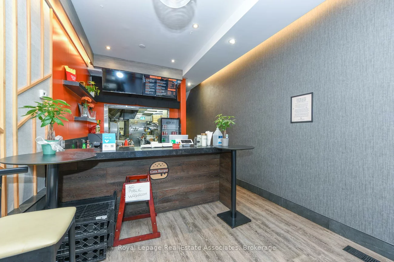 671, Queen, Niagara, Toronto