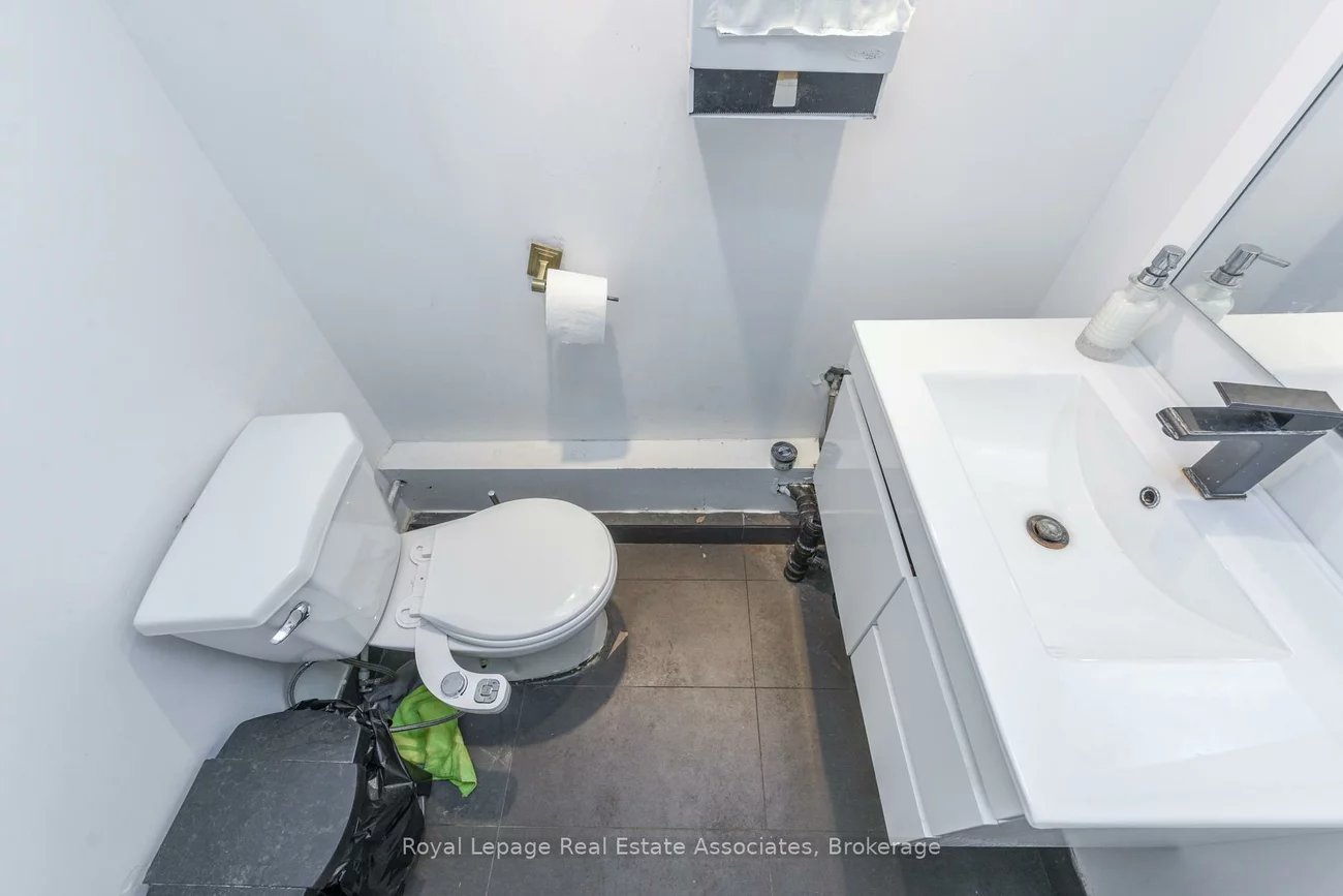 671, Queen, Niagara, Toronto