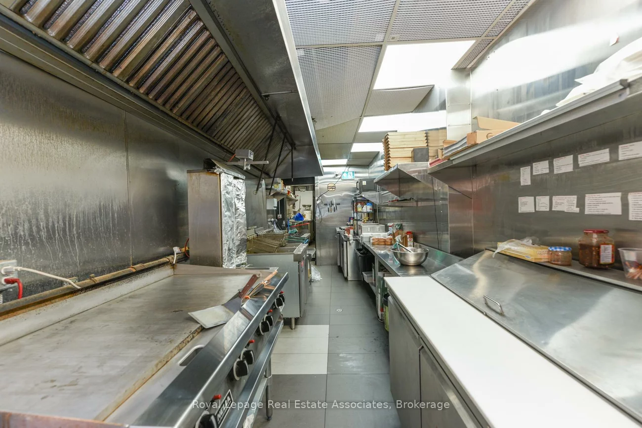 671, Queen, Niagara, Toronto