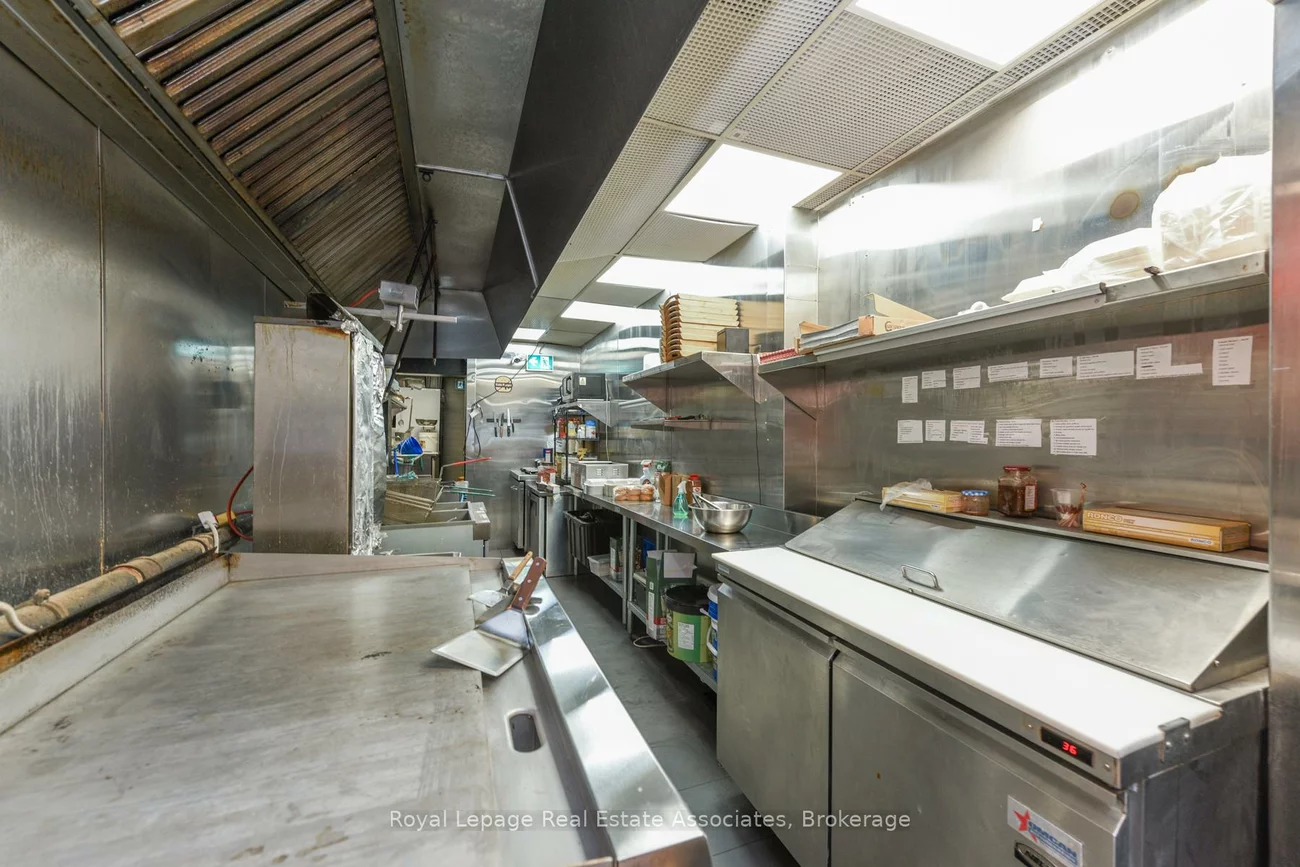 671, Queen, Niagara, Toronto