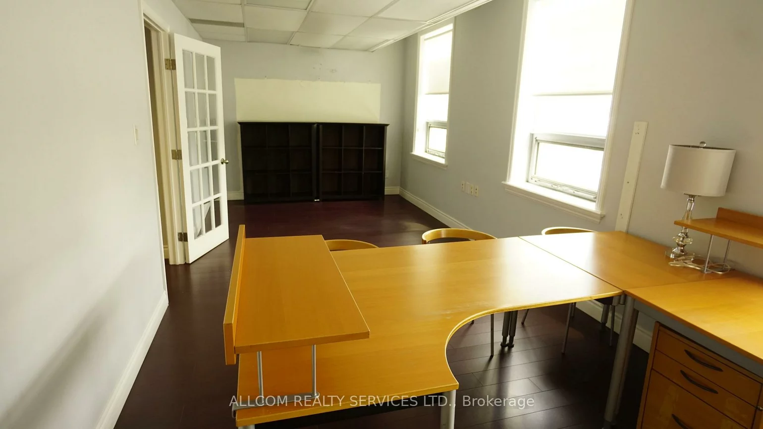 876, Eglinton, Leaside, Toronto