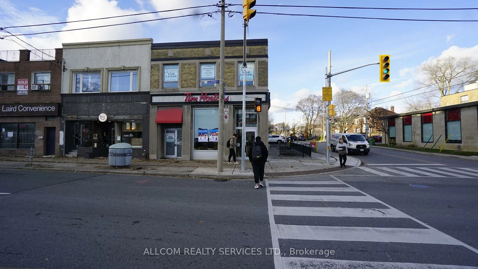 876, Eglinton, Leaside, Toronto