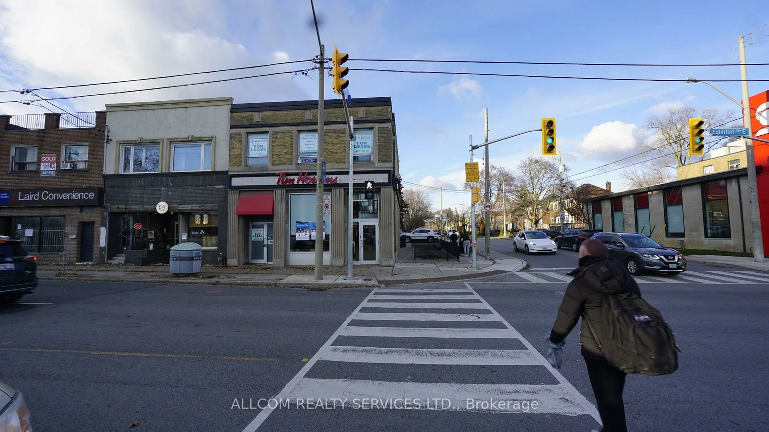 876, Eglinton, Leaside, Toronto