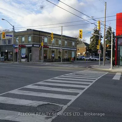 876, Eglinton, Leaside, Toronto