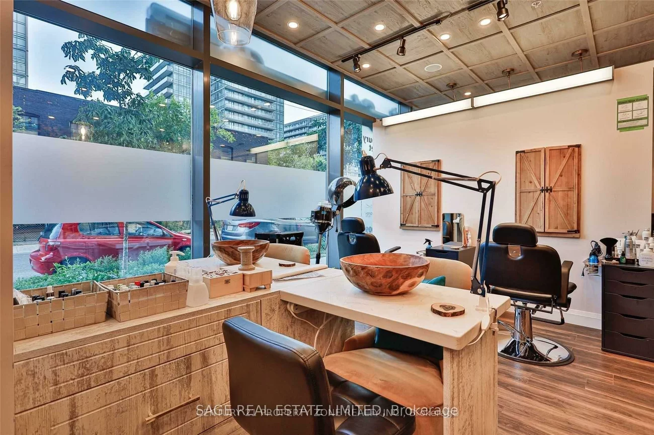 92, Sudbury, Little Portugal, Toronto