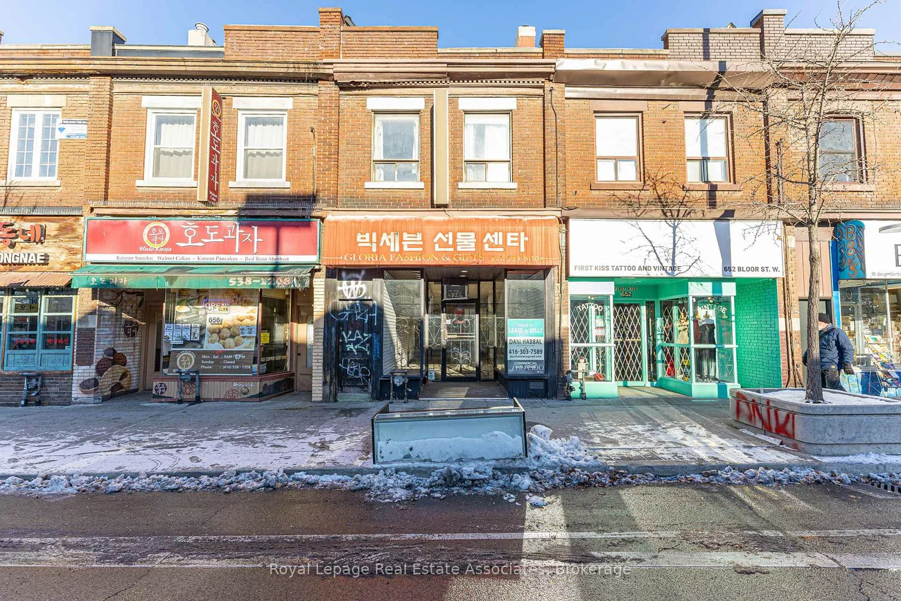 654, Bloor, Annex, Toronto