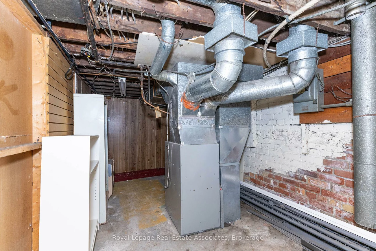 654, Bloor, Annex, Toronto