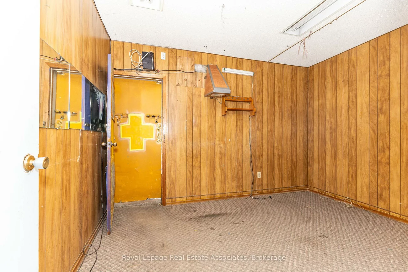 654, Bloor, Annex, Toronto