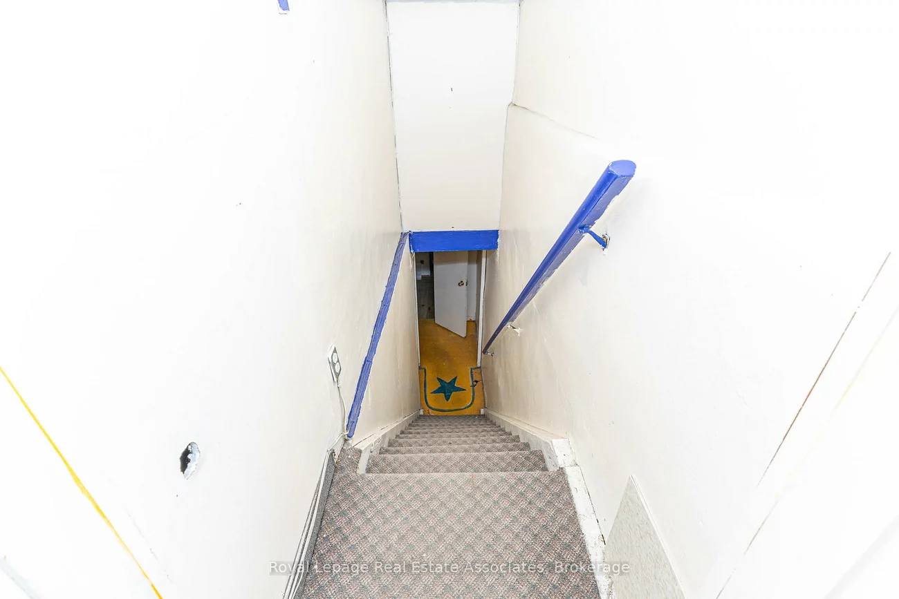 654, Bloor, Annex, Toronto