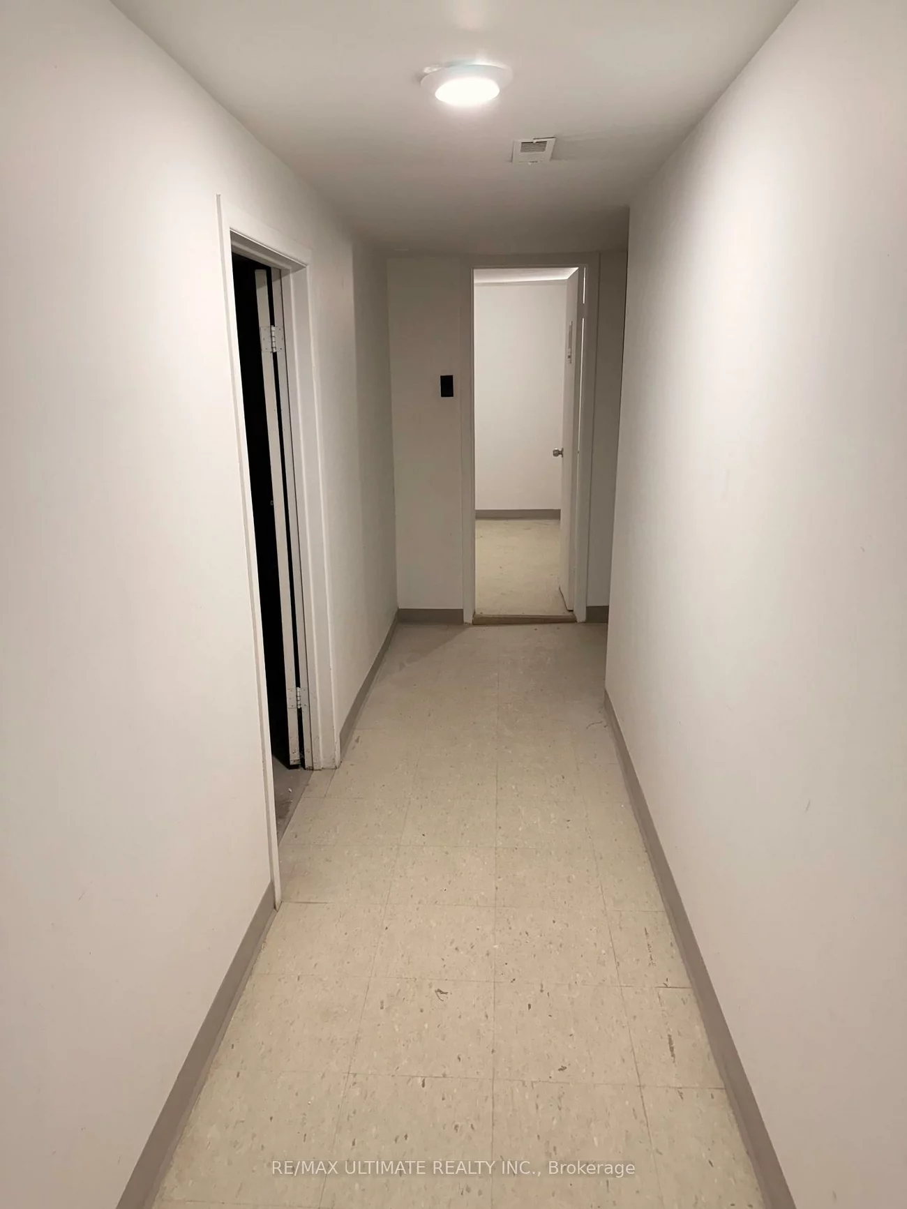 820, Dundas, Trinity-Bellwoods, Toronto