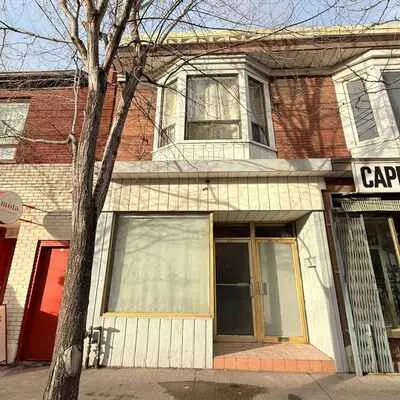 820, Dundas, Trinity-Bellwoods, Toronto