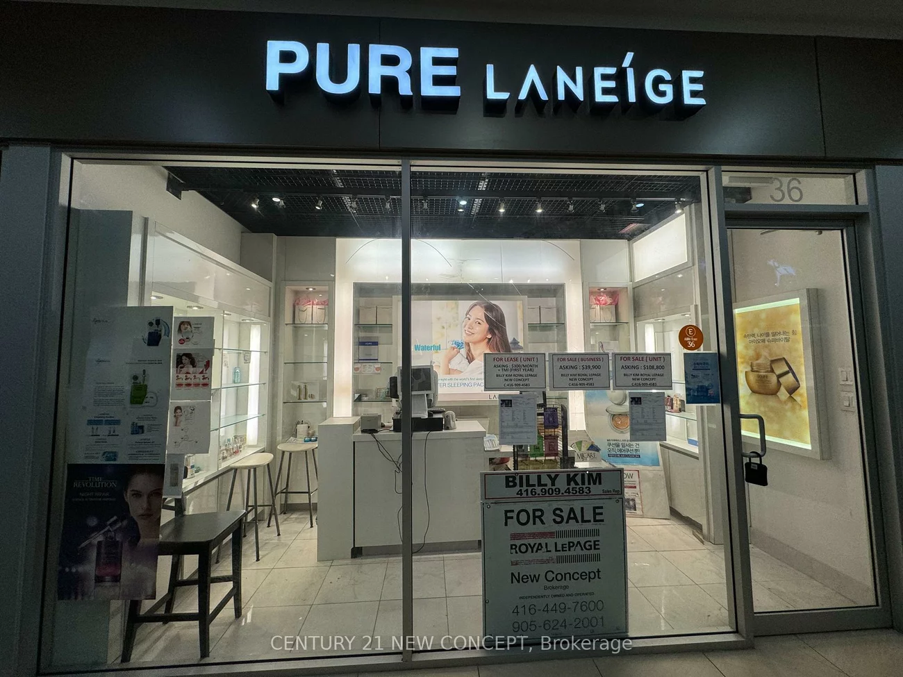 384, Yonge, Bay Street Corridor, Toronto