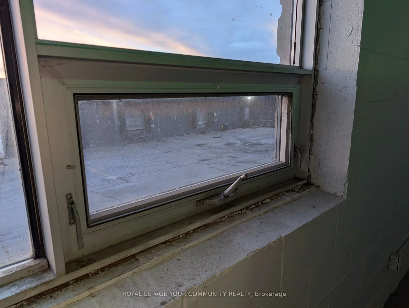 100, Sunrise, Victoria Village, Toronto