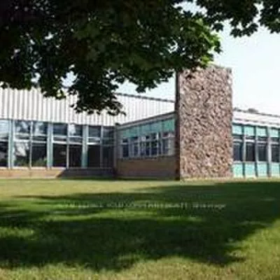 100, Sunrise, Victoria Village, Toronto