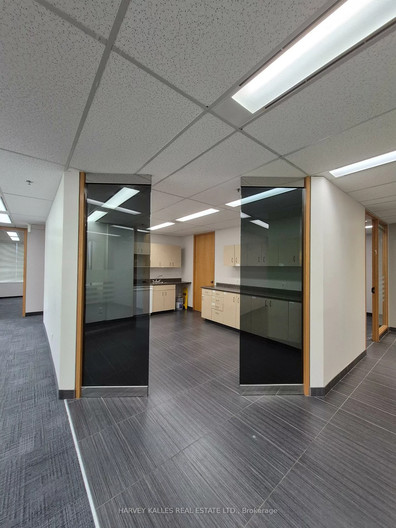 45, Sheppard, Willowdale East, Toronto