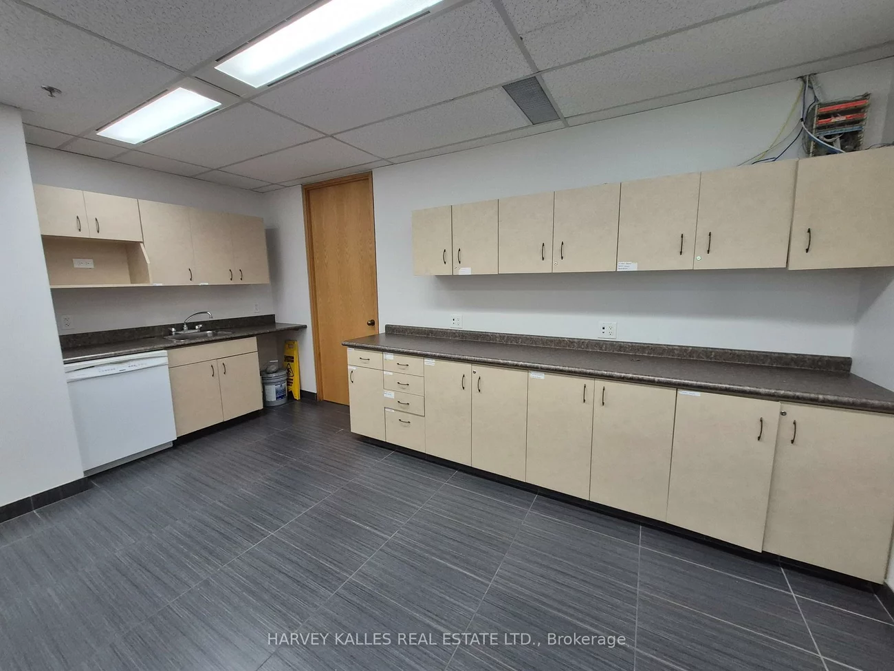 45, Sheppard, Willowdale East, Toronto