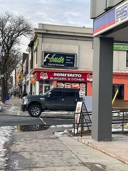 3329A, Yonge, Lawrence Park North, Toronto