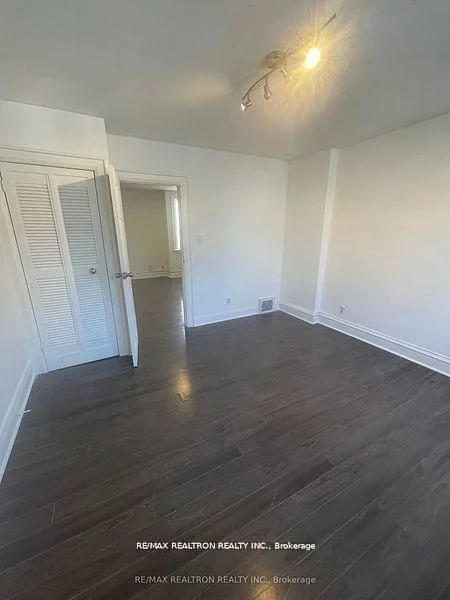 3331A, Yonge, Lawrence Park North, Toronto