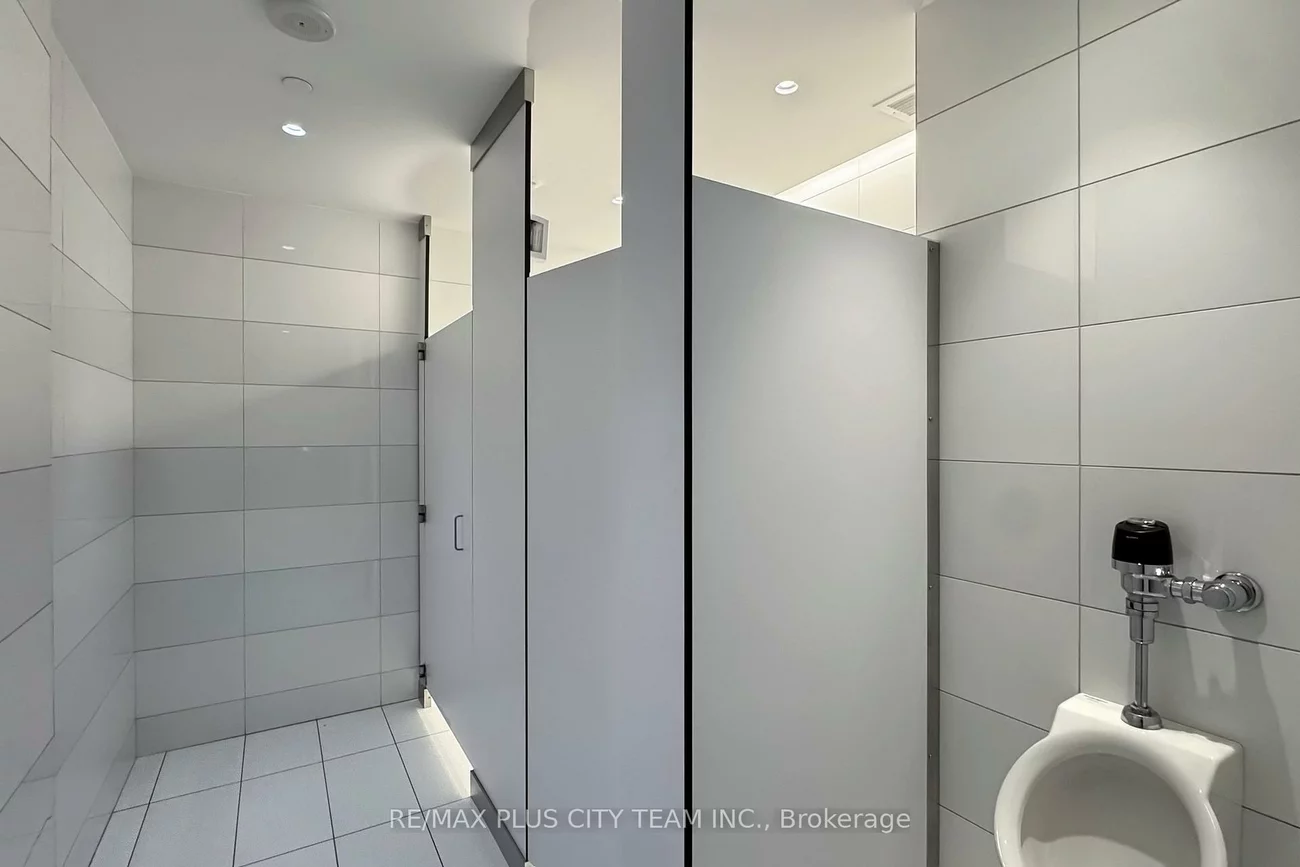 7, St. Thomas, Bay Street Corridor, Toronto