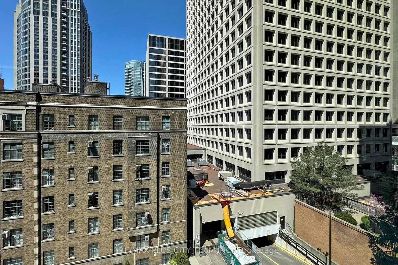 7, St. Thomas, Bay Street Corridor, Toronto