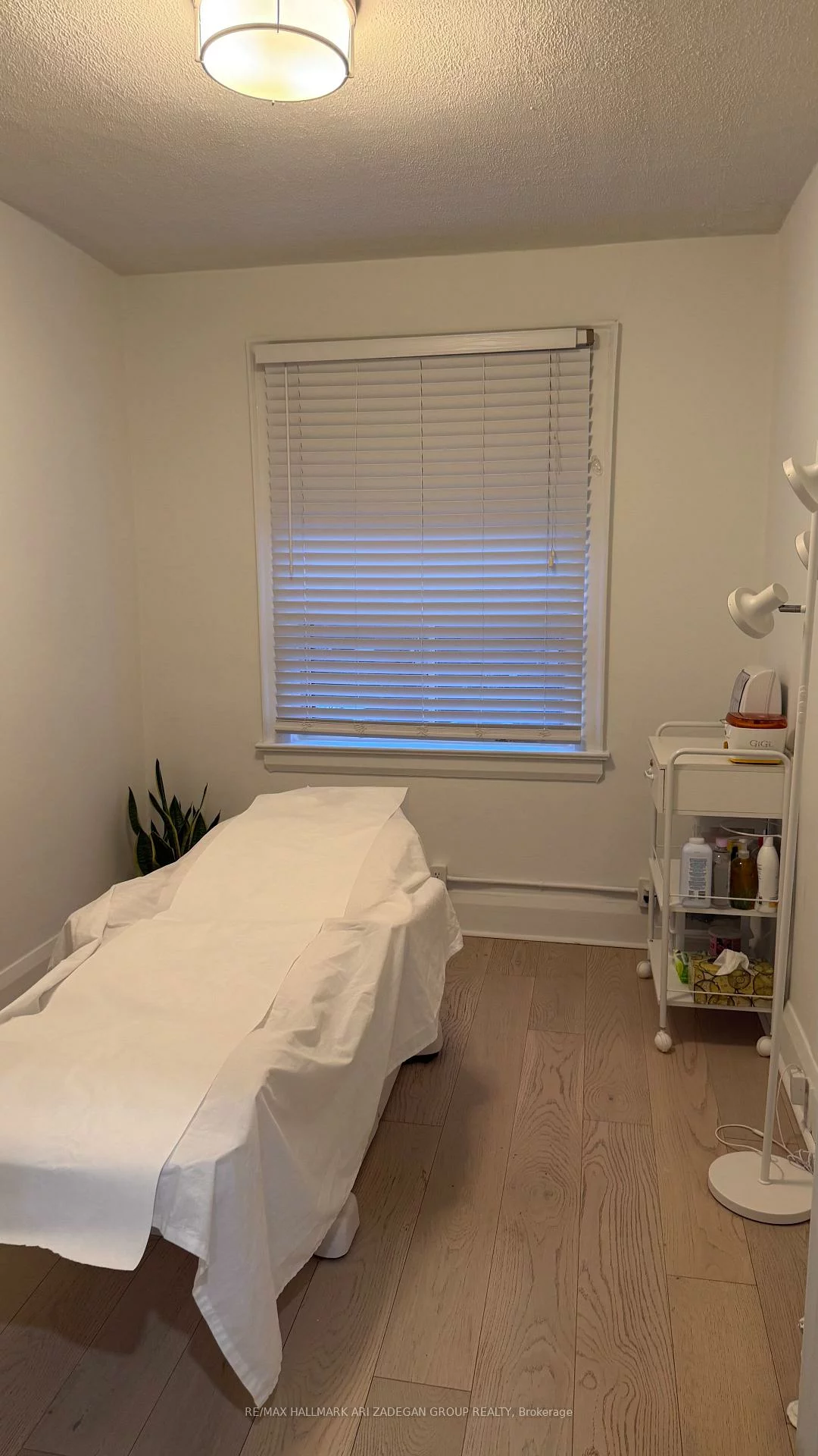 728, St Clair, Humewood-Cedarvale, Toronto