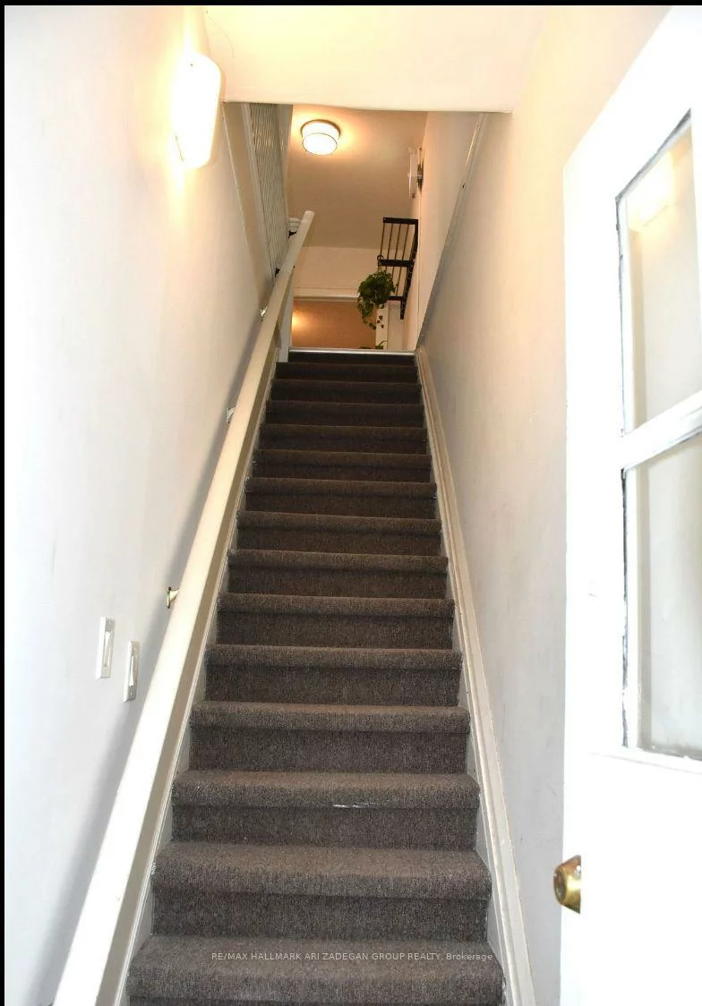 728, St Clair, Humewood-Cedarvale, Toronto