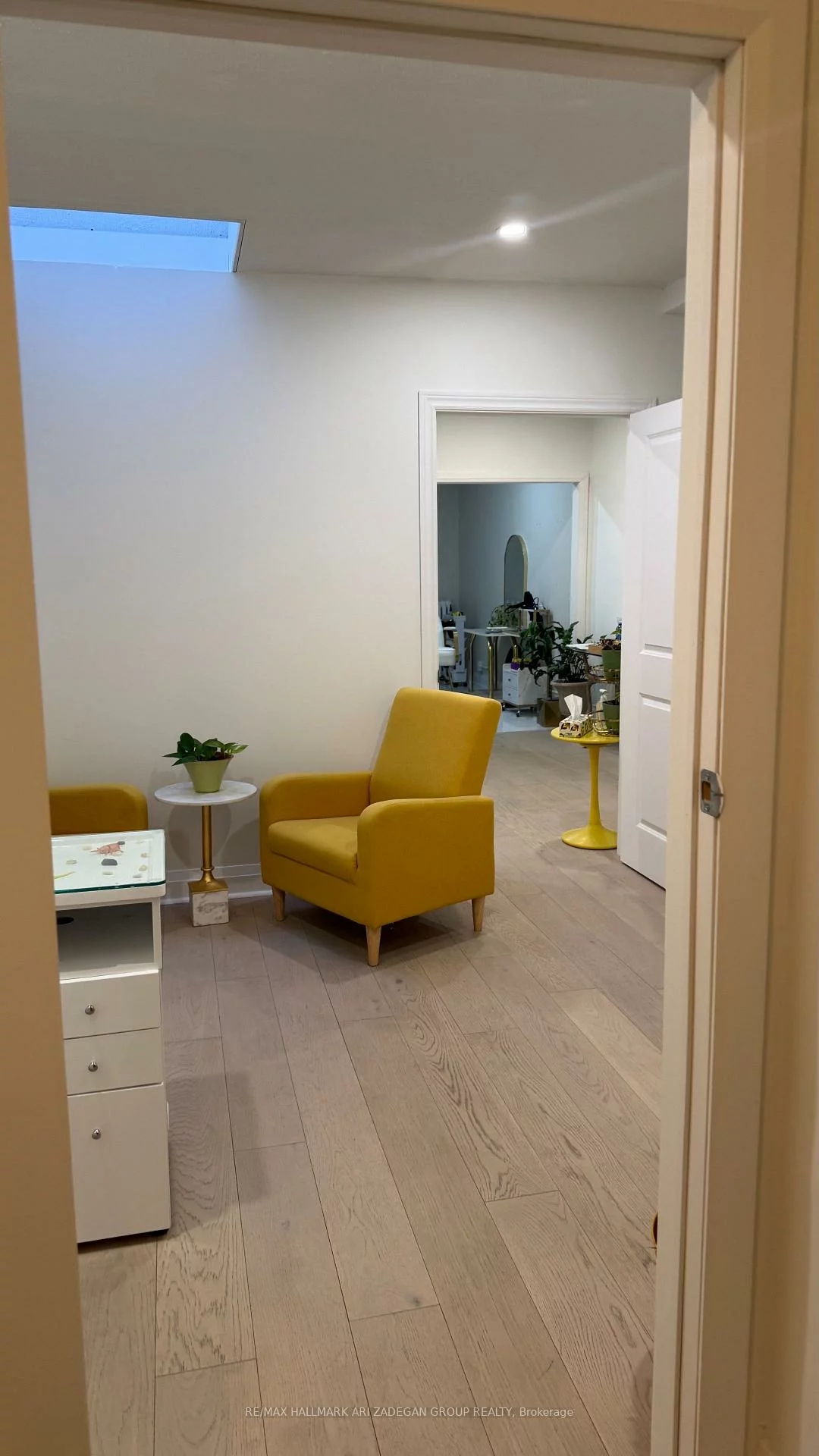 728, St Clair, Humewood-Cedarvale, Toronto