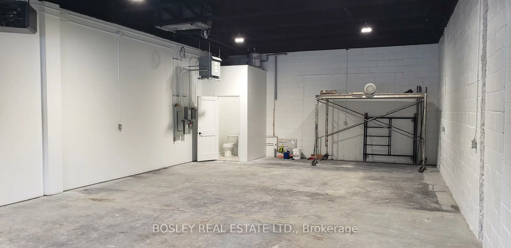 45, Industrial, Thorncliffe Park, Toronto