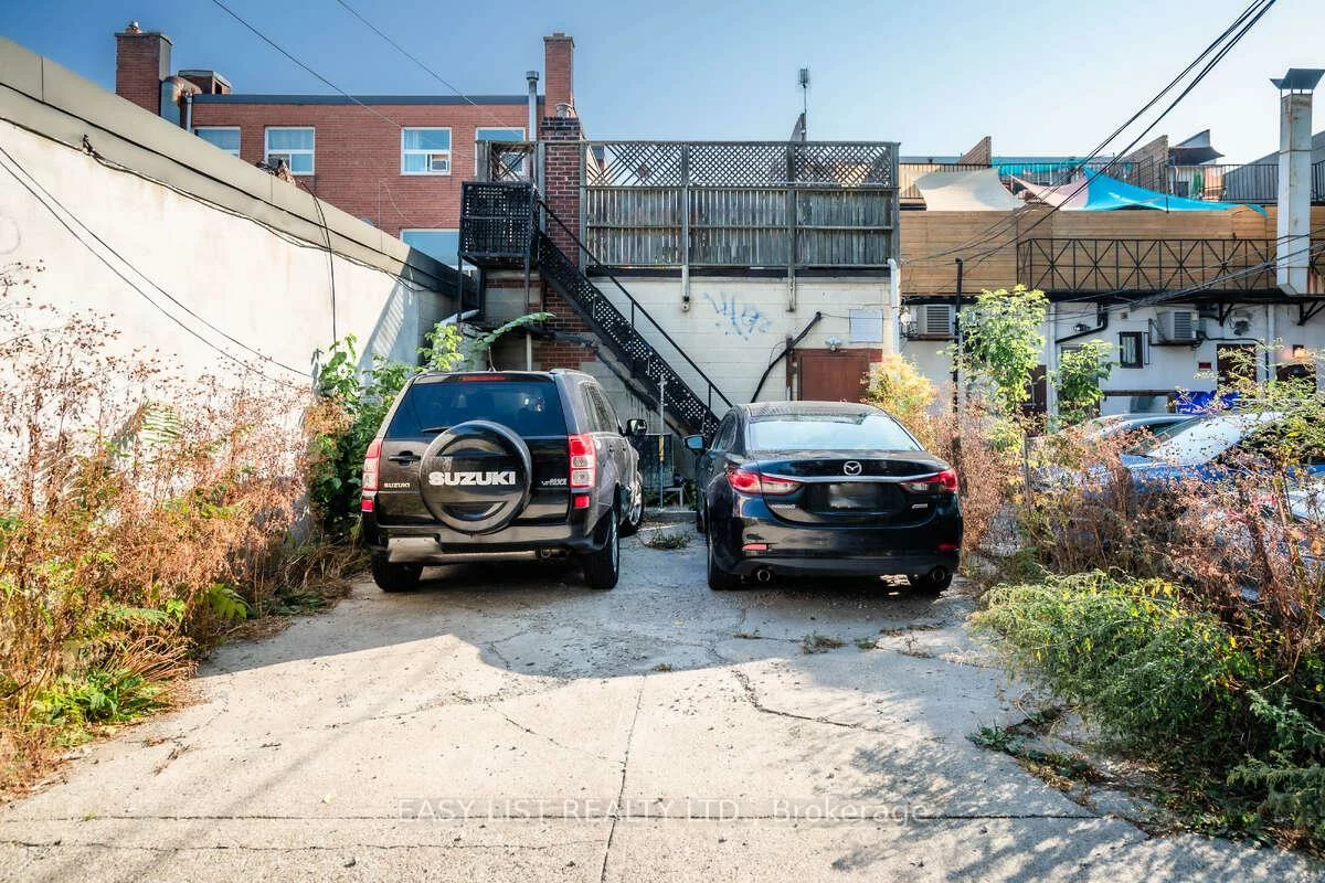 428, Parliament, Moss Park, Toronto