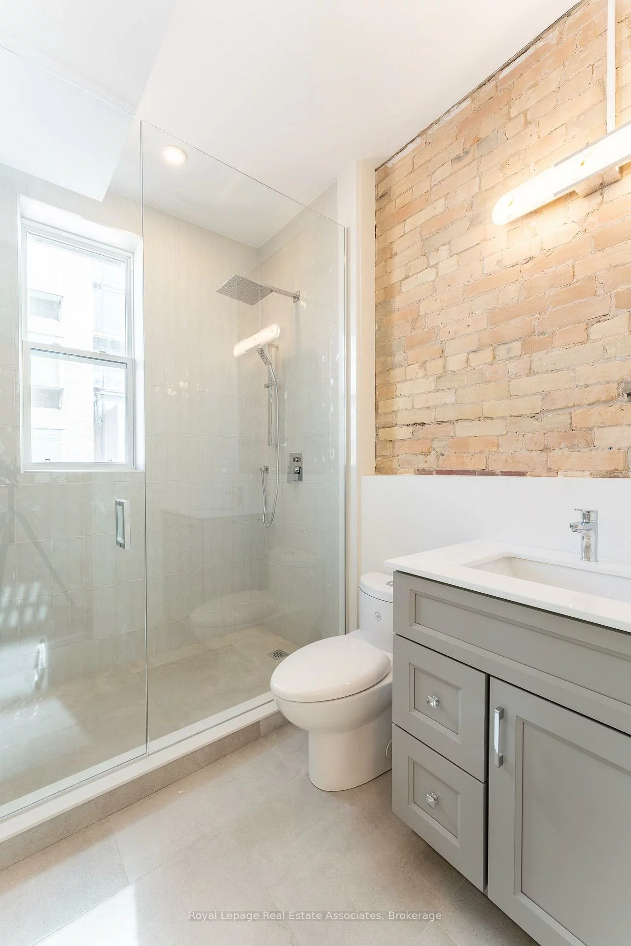 56, Stewart, Waterfront Communities C1, Toronto