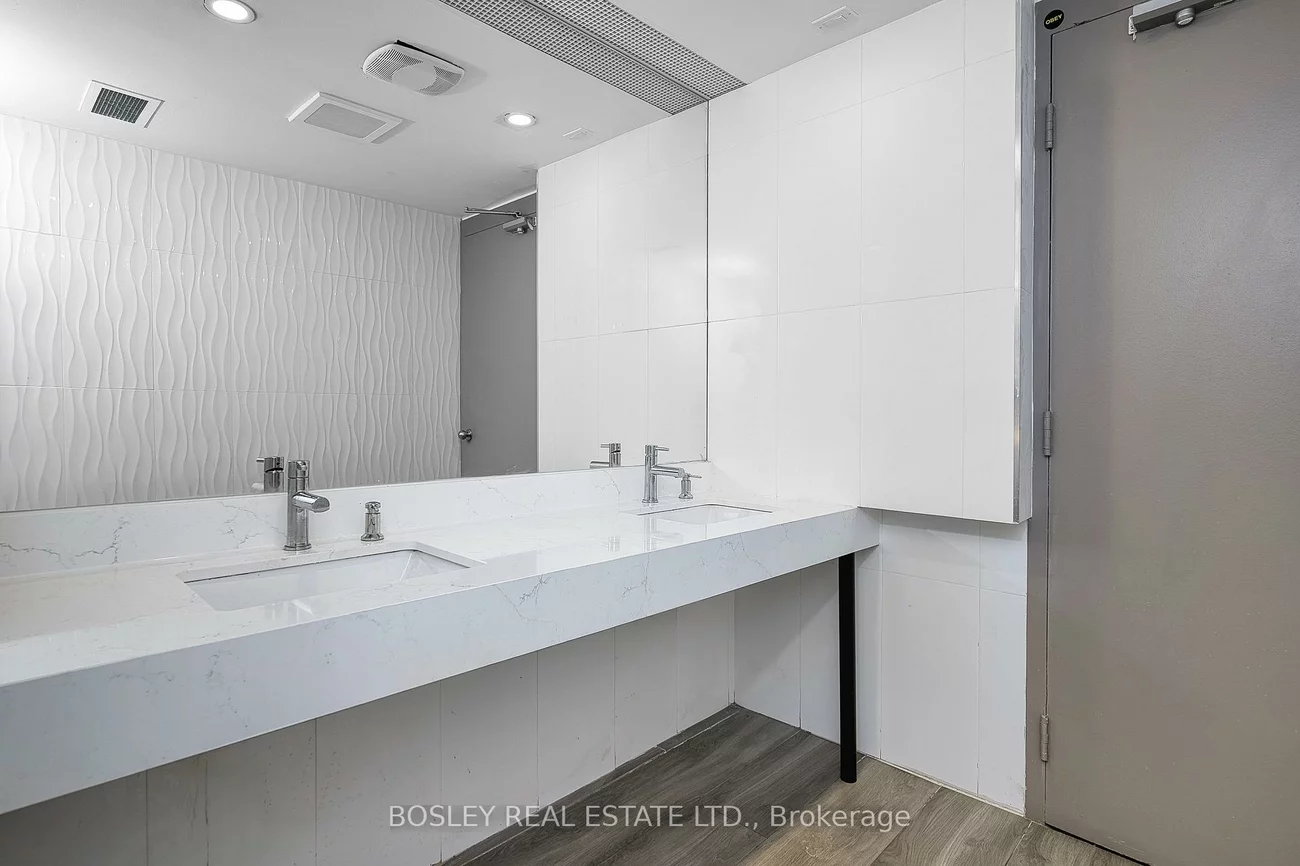 920, Yonge, Annex, Toronto