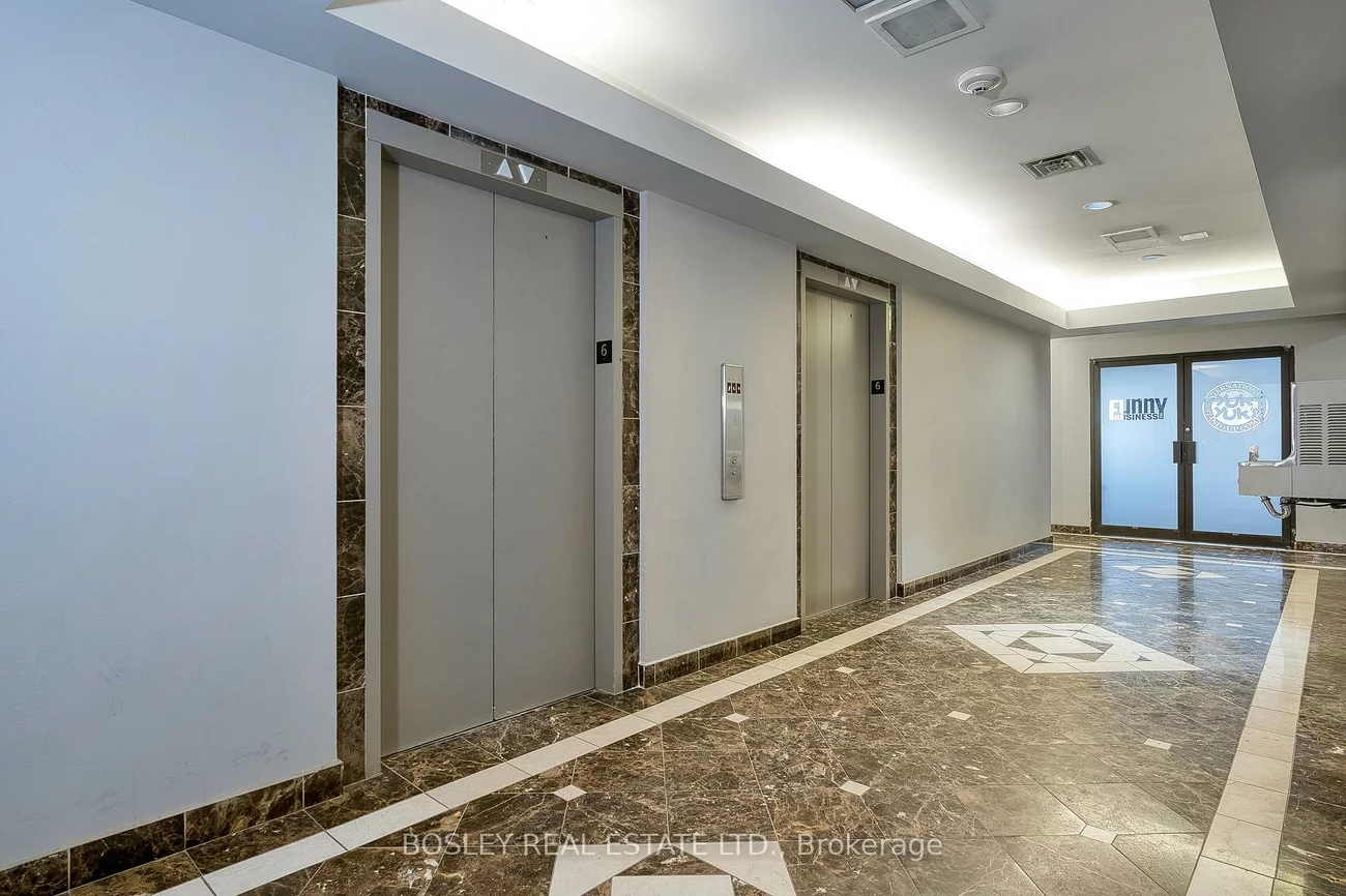 920, Yonge, Annex, Toronto