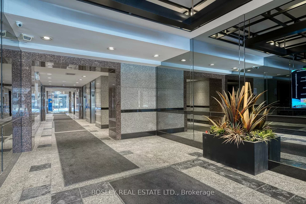 920, Yonge, Annex, Toronto