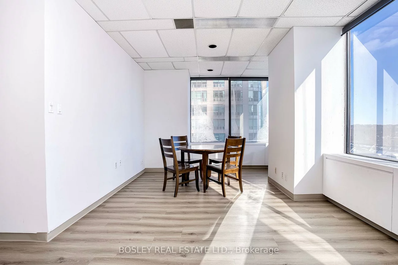 920, Yonge, Annex, Toronto