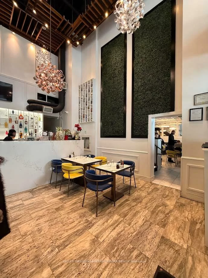 352, Front, Waterfront Communities C1, Toronto