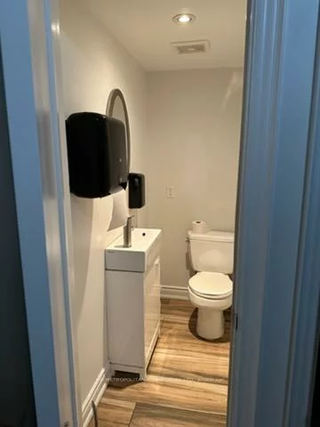 968, Queen, Dufferin Grove, Toronto