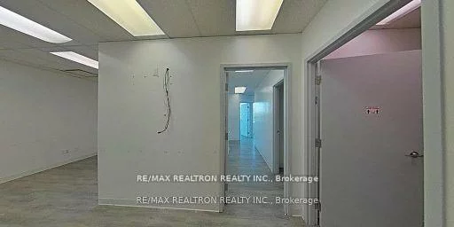 3910, Bathurst, Clanton Park, Toronto