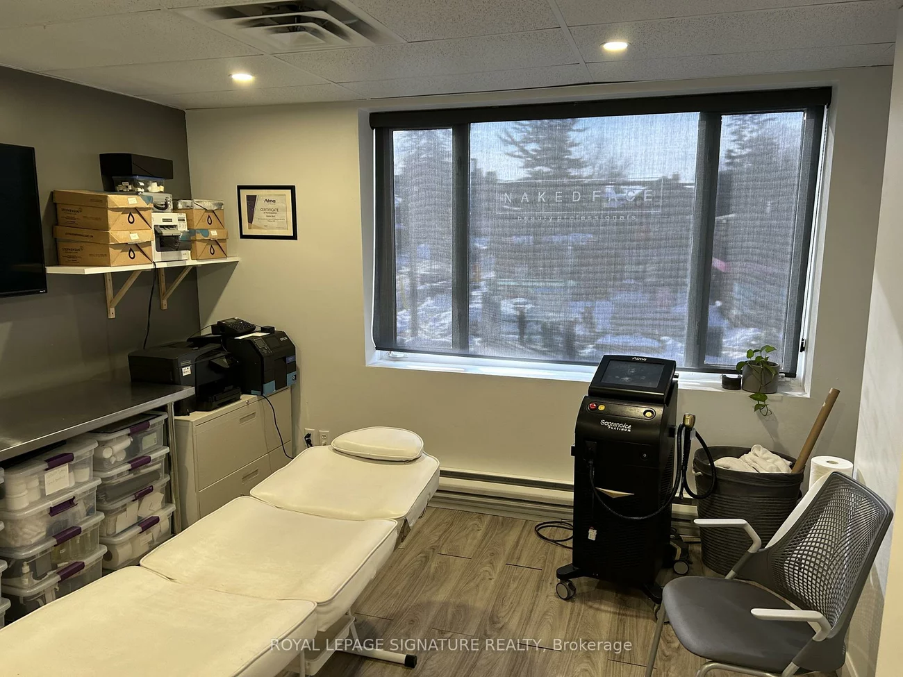 1517A, Bayview, Leaside, Toronto