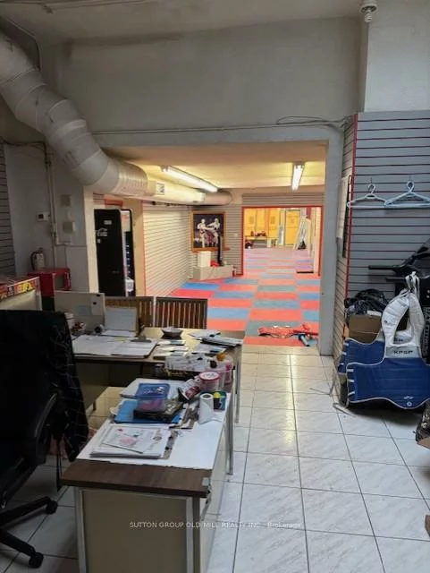 604, College, Palmerston-Little Italy, Toronto