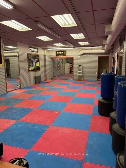 604, College, Palmerston-Little Italy, Toronto