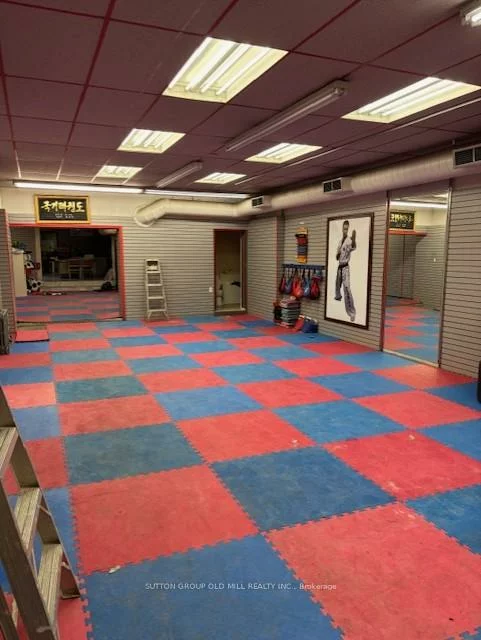 604, College, Palmerston-Little Italy, Toronto