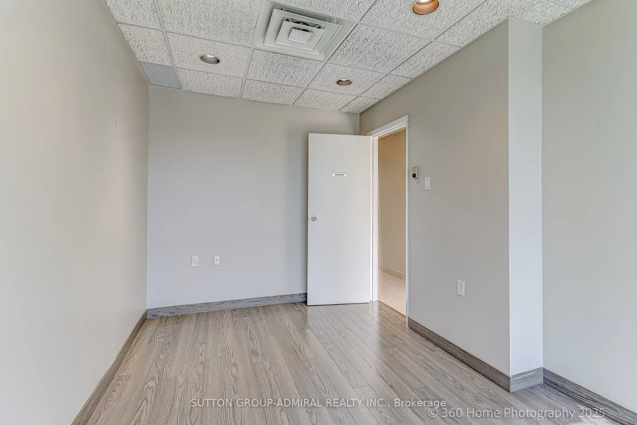 4949, Bathurst, Newtonbrook West, Toronto